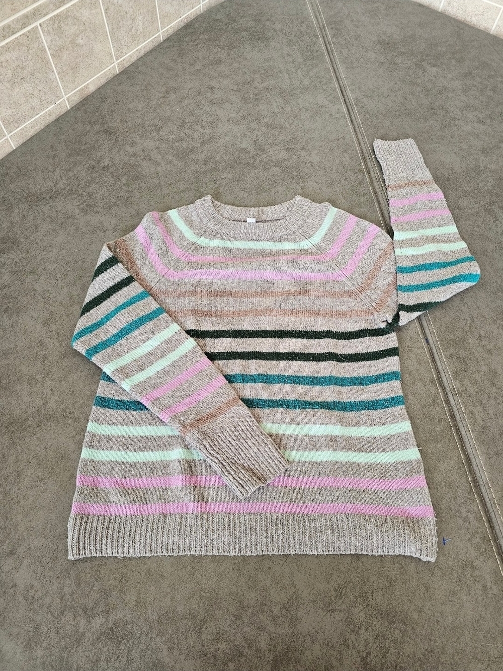 Sonoma Crewneck Sweater with Pink, Teal & Dark Green Stripes Size Small